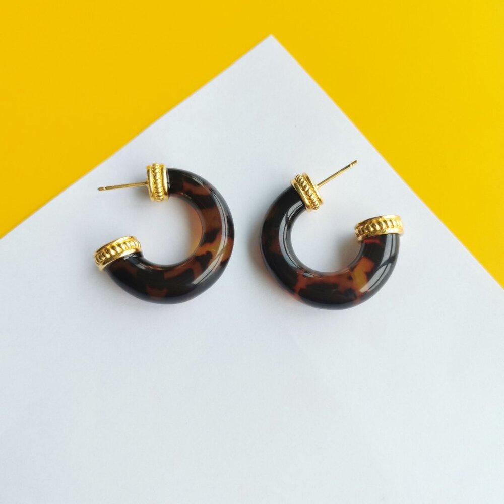 Madison Gold Tortoiseshell Hoop Earrings by Julie Vos